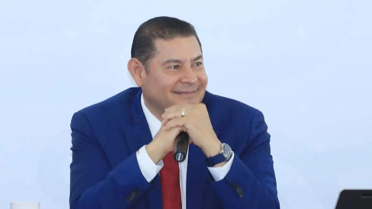 El gobernador Alejandro Armenta Mier